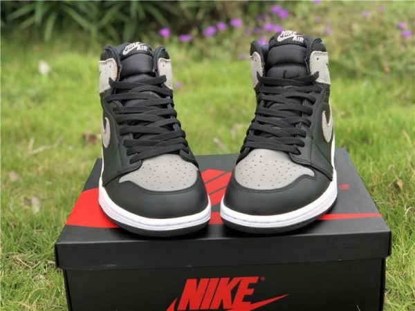 Air Jordan 1 Retro High Og shadow sheos