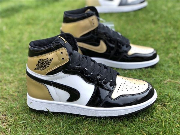 Air Jordan 1 Upside Down Swoosh sneaker