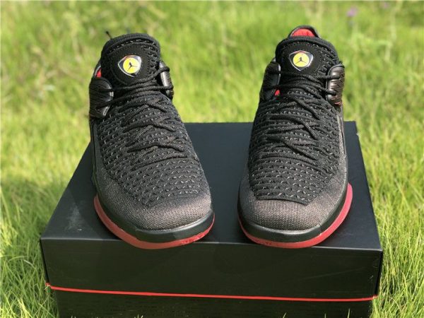 Air Jordan 32 Low PF Last Shot front