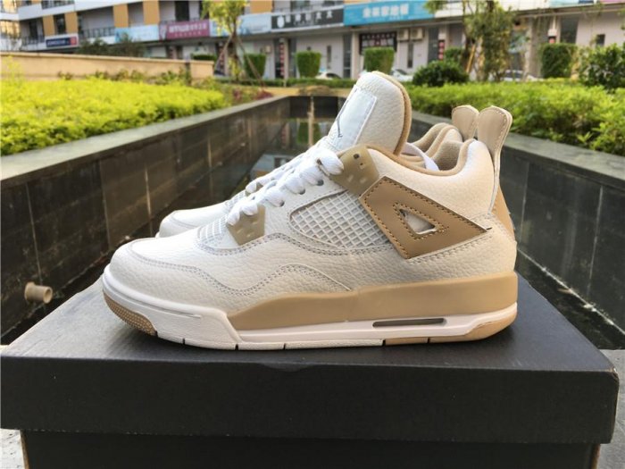 Air Jordan 4 GS Linen White Boarder Blue-Light Sand sneaker