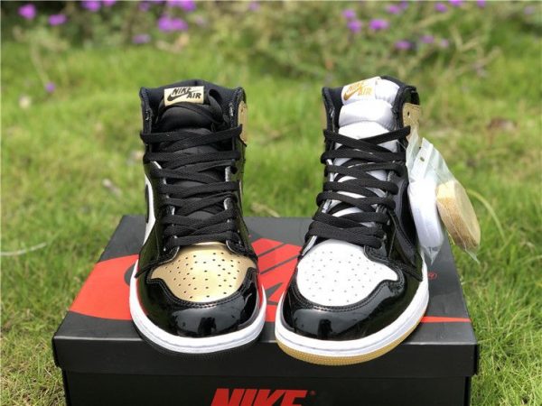 Jordan 1 Retro High Gold Top 3 - 861428-001 tongue