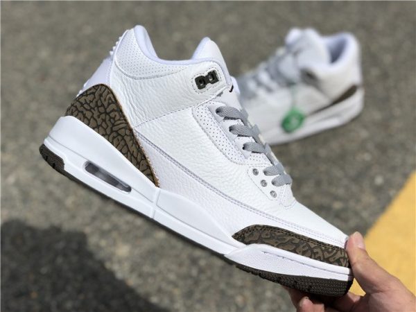 Jordan 3 Retro Mocha 2018 136064-122 sneaker