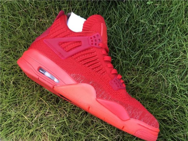 Jordan 4 Flyknit University Red sneaker