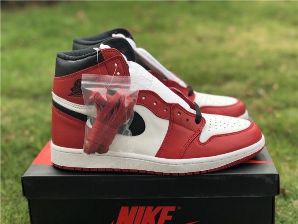 Nike Air Jordan 1 OG High Chicago 2015