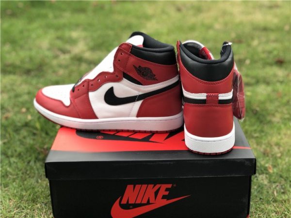 Nike Air Jordan 1 OG High Chicago 2015 shoes