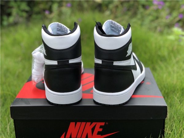 Nike Air Jordan 1 Retro High Black White heel