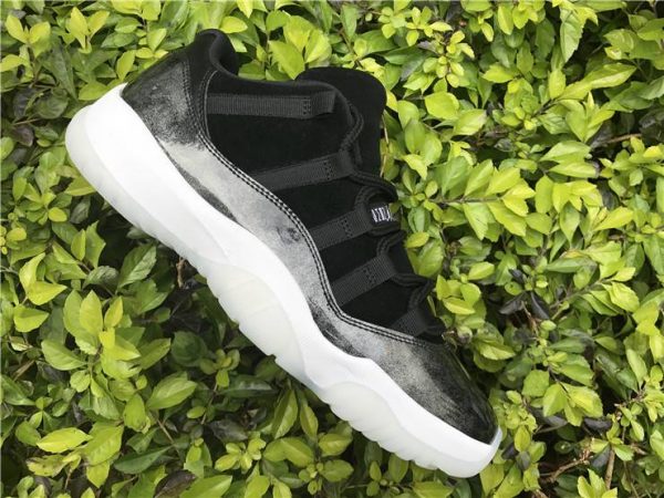 Air Jordan 11 Low Barons Black