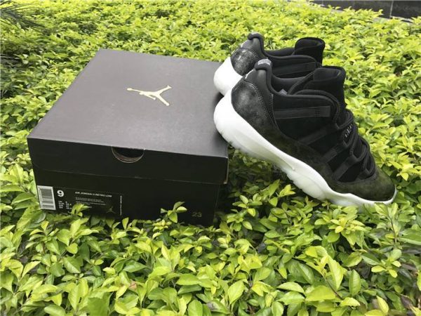 Air Jordan 11 Low Barons Black sneaker