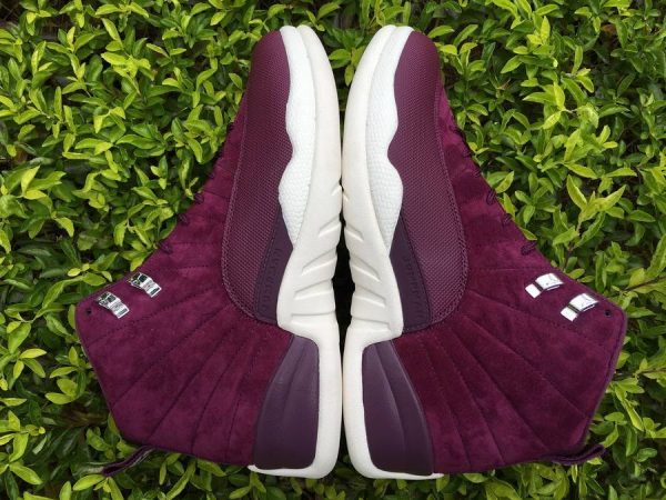 Air Jordan 12 Retro bordeaux