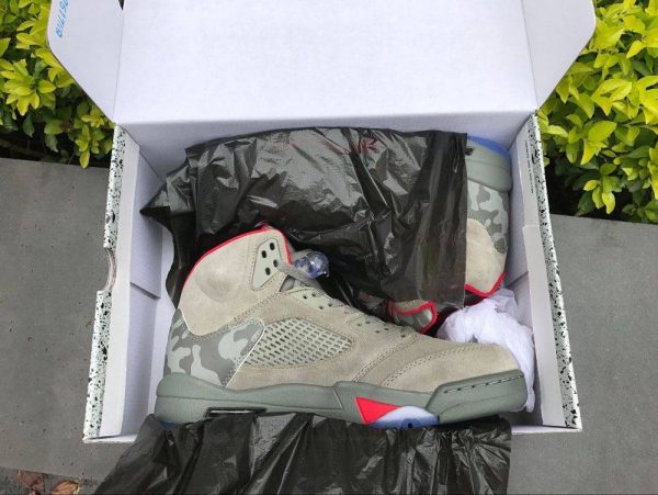 Air Jordan 5 Retro Camo in box