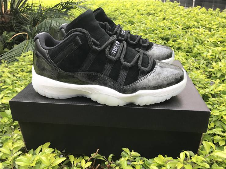 stemme Ung dame Udelade Buy Air Jordan XI 11 Retro Low 'Barons' Black Free Shipping