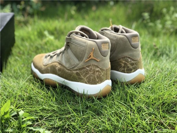 Jordan 11 Retro Neutral Olive W AR0715-200 heel