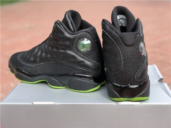 Jordan 13 Retro Altitude heel