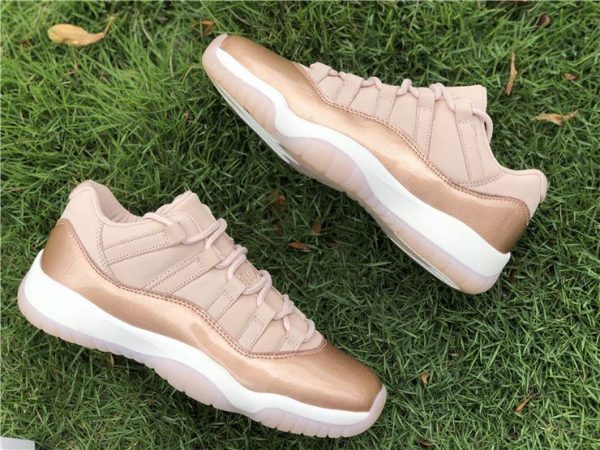 Wmns Air Jordan 11 Low Rose Gold sneaker