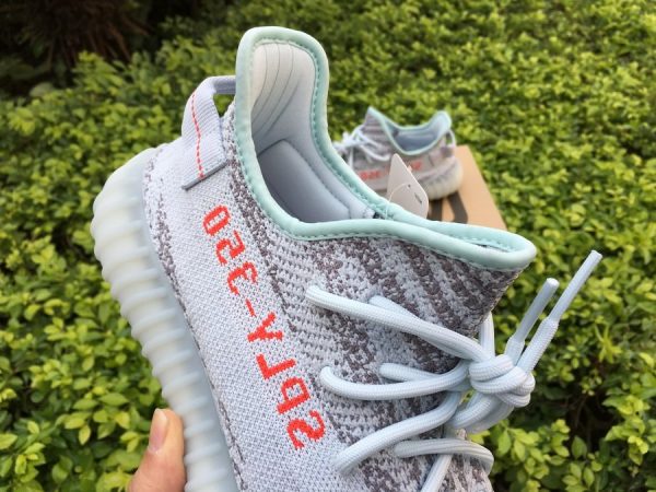 Yeezy Boost 350 V2 Blue Tint red