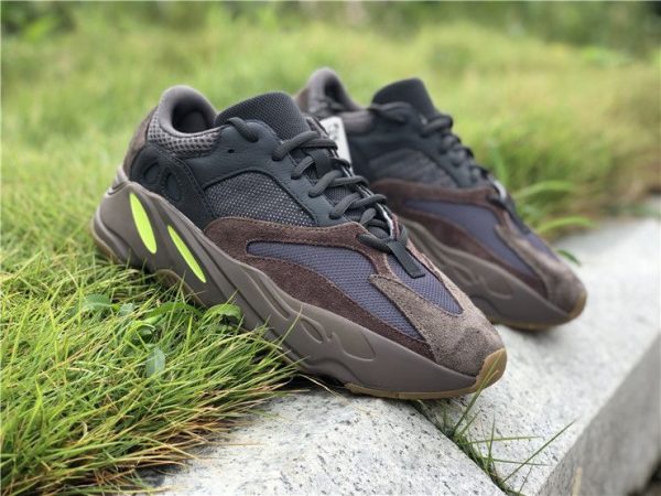 adidas Yeezy Boost 700 Mauve 2018 sneaker