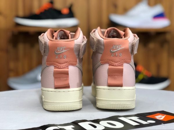 2018 Nike Air Force 1 High Utility Particle Beige heel