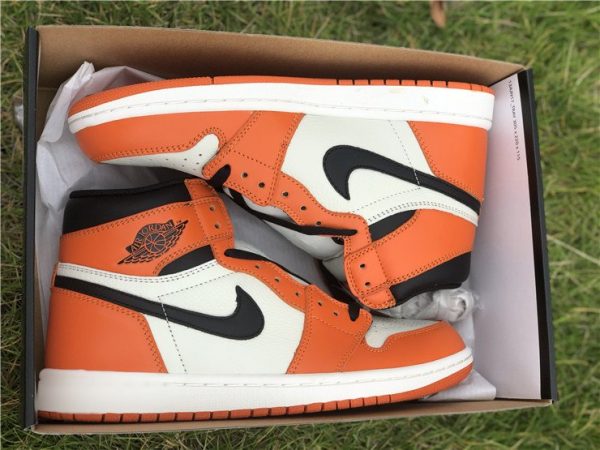 Air Jordan 1 Shattered Backboard Away in box