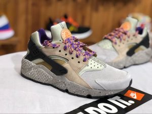 Nike Air Huarache ACG Linen Golden Beige Purple