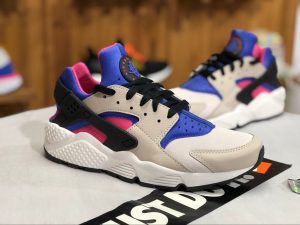 Nike Air Huarache Desert Sand Persian Violet