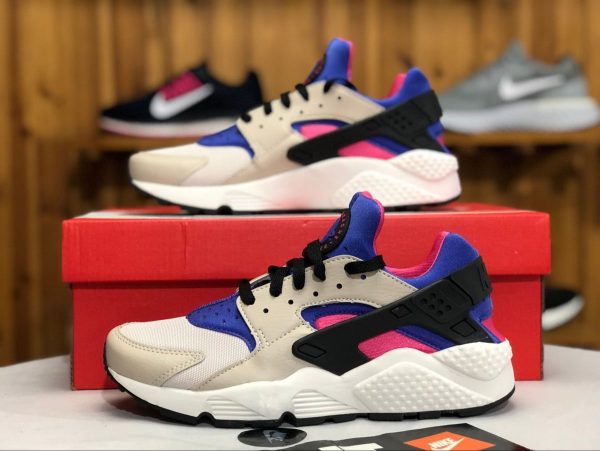 Nike Air Huarache Desert Sand Persian Violet sneaker