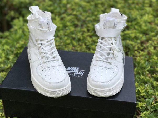 Nike SF-AF1 Mid Triple Ivory tongue