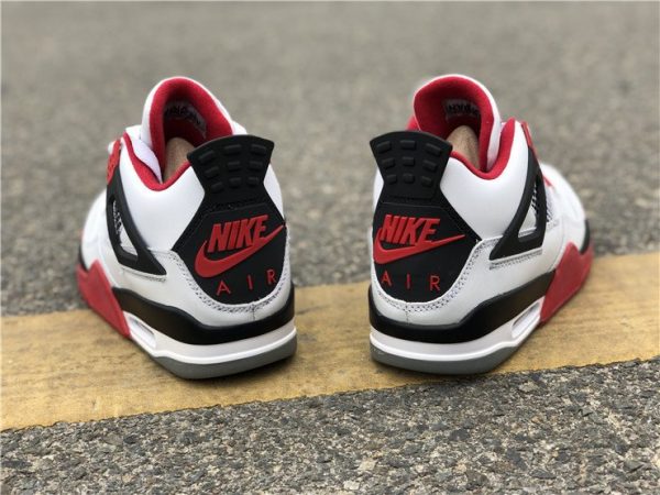 Nike Air Jordan 4 Retro IV Fire Red heel