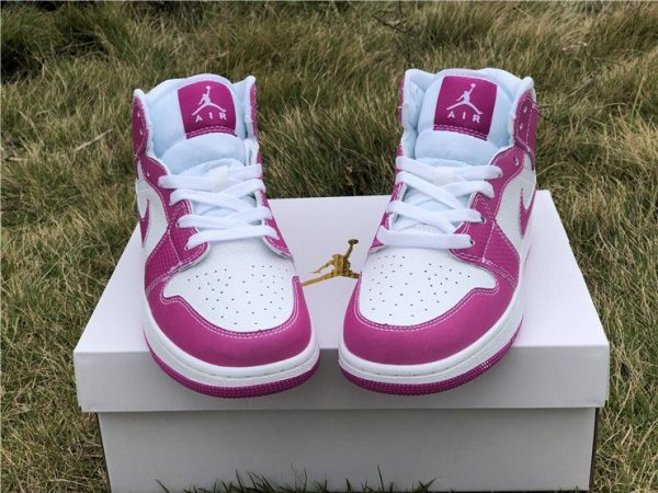 Air Jordan 1 Chameleon True Berry Rush Pink-White tongue