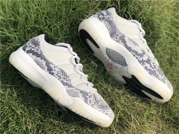 2019 Jordan 11 Low SE Snakeskin Light Bone