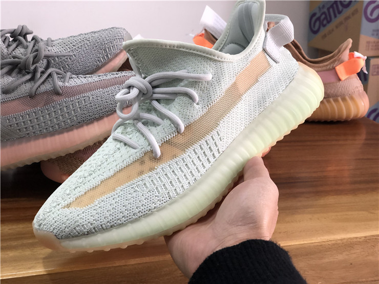 Close look Yeezy Boost 350 V2 Hyperspace EG7491