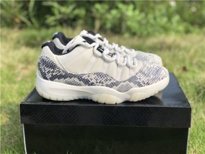 Jordan 11 Low SE Snakeskin Light Bone