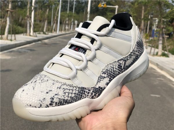 Jordan 11 Low SE Snakeskin Light Bone on hand