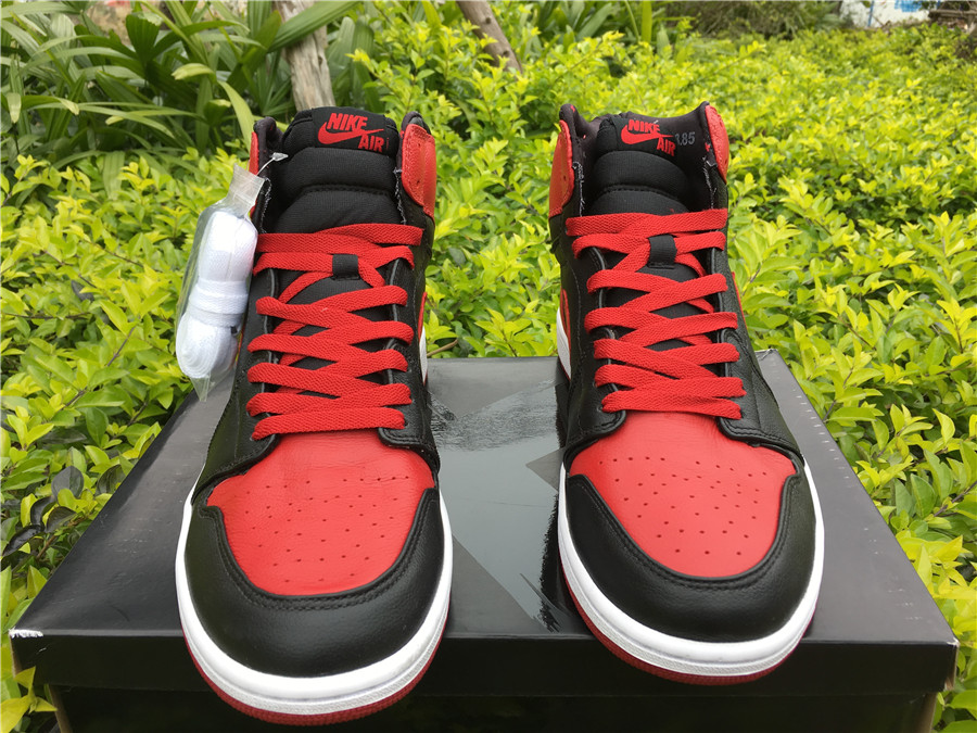 Air Jordan 1 High Banned 432001-001 front