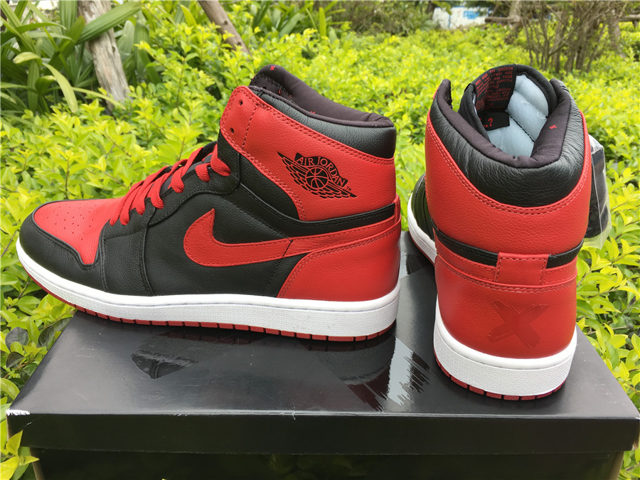 Air Jordan 1 High Banned 432001-001 heel