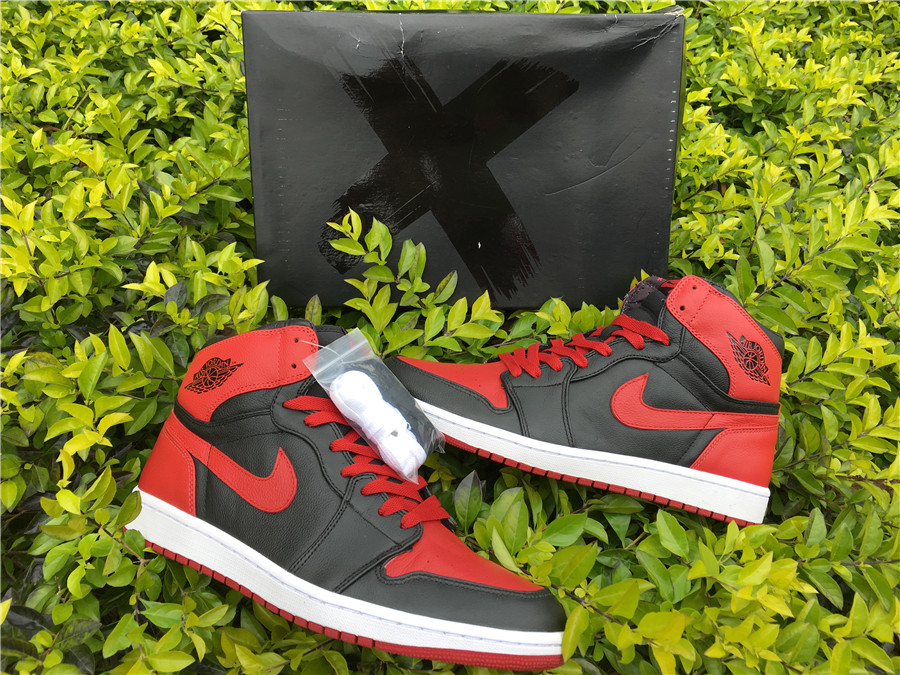 Air Jordan 1 Retro High Banned 2011 With X shoes