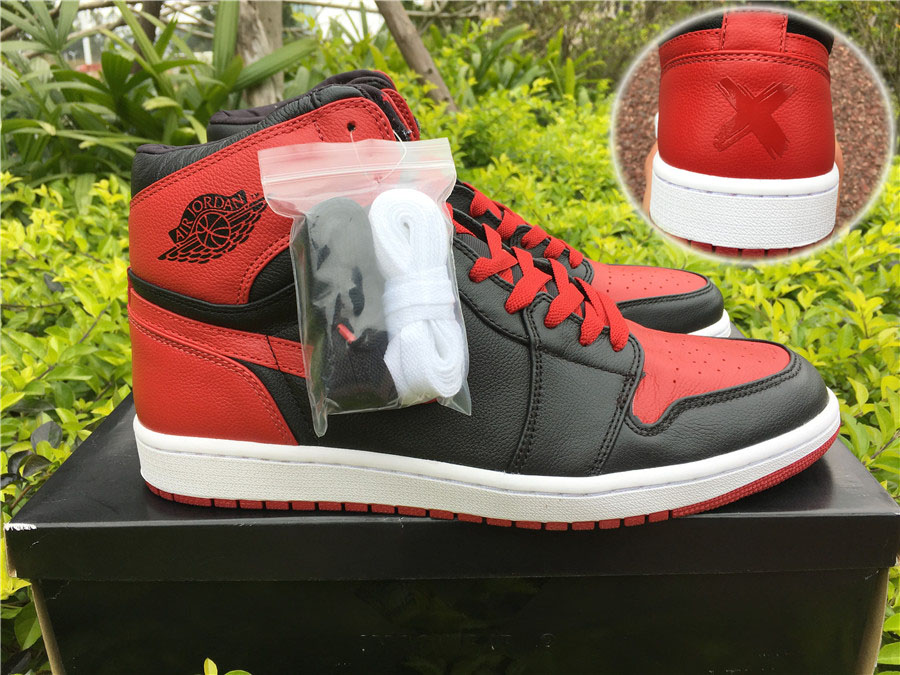 Air Jordan 1 Retro High Banned 2011 With X