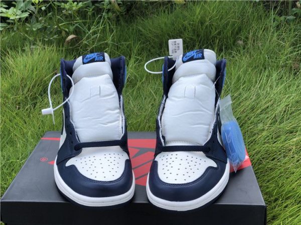 Air Jordan 1 Retro High OG Sail Obsidian tongue