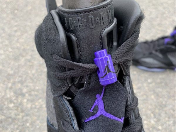 Air Jordan 6 Social Status shoelace lock