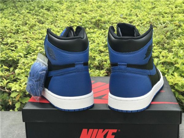 Jordan 1 Retro Black Royal Blue 2017 heel