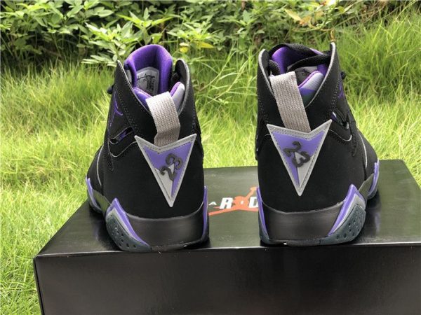 2019 Air Jordan 7 Ray Allen Bucks PE heel