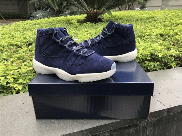 Derek Jeter Air Jordan 11 high-top RE2PECT Sneaker