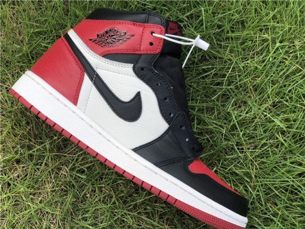 Jordan 1 Retro High Bred Toe shoes