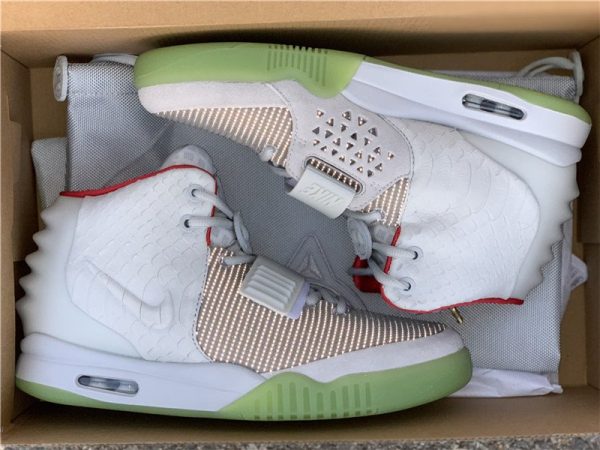 Nike Air Yeezy 2 Pure Platinum Wolf Grey