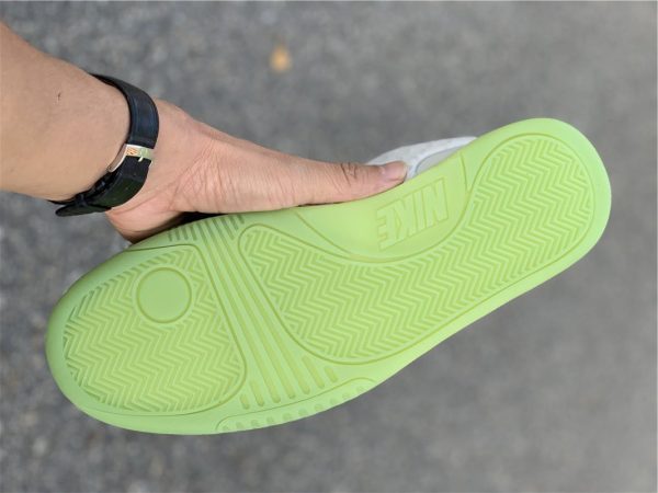 Nike Air Yeezy 2 Pure Platinum bottom sole