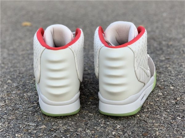 Nike Air Yeezy 2 Pure Platinum heel