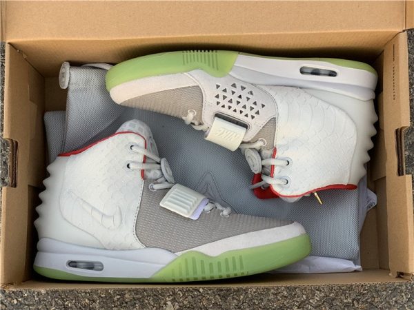 Nike Air Yeezy 2 Pure Platinum in box