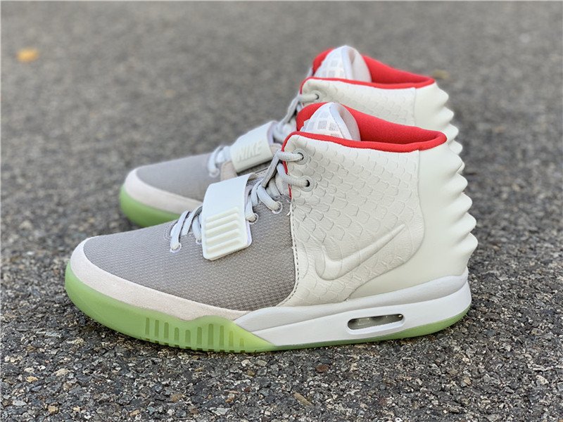nike yeezy 2 pure platinum
