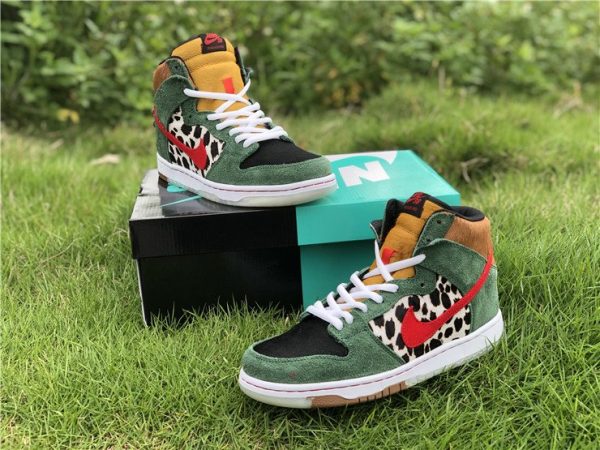 Nike SB Dunk High Dog Walker green