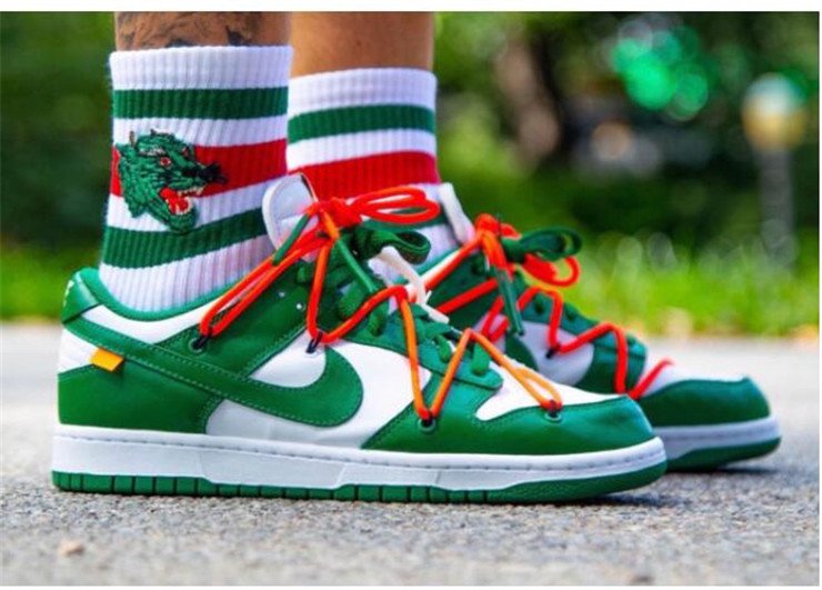 Off-White x Nike Dunk Low Pine Green on feet