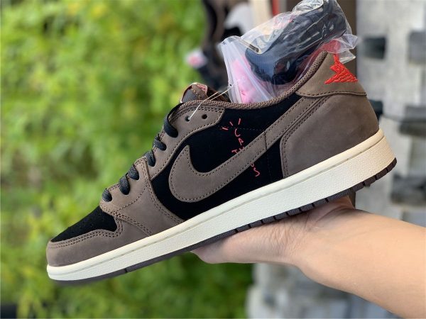 Travis Scott x Air Jordan 1 Low Dark Mocha side